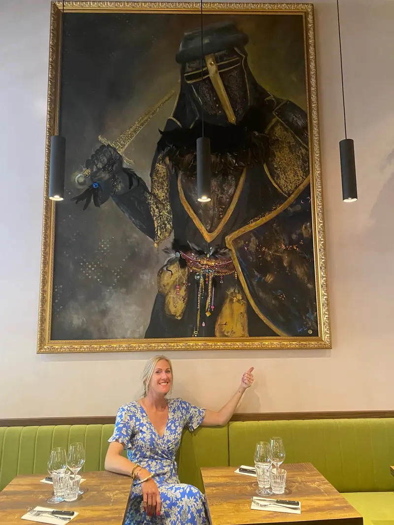 Virginie Georgeault devant Le Chevalier