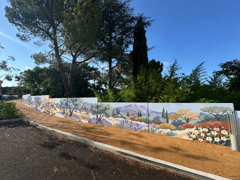 Simulation du paysage peint sur le mur de clôture