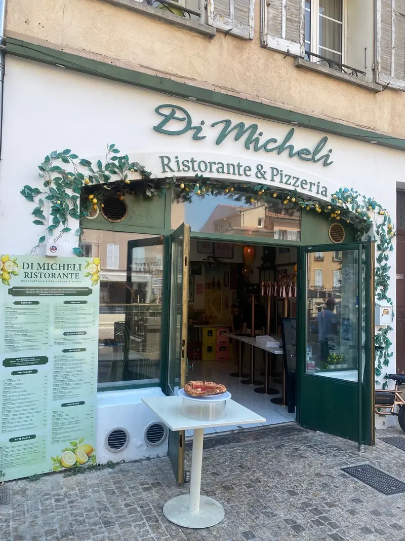 La façade aujourd'hui